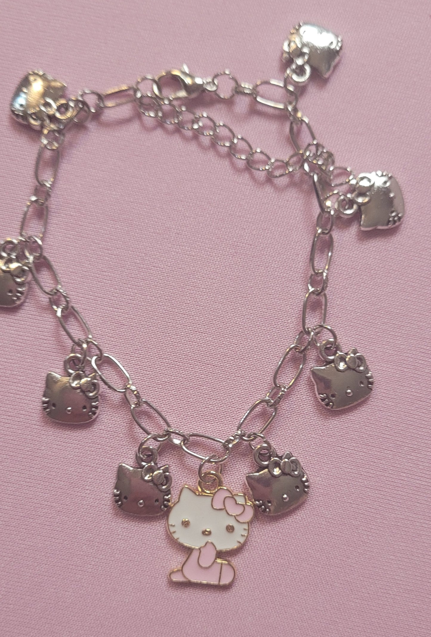 Pulsera rosa de Hello Kitty