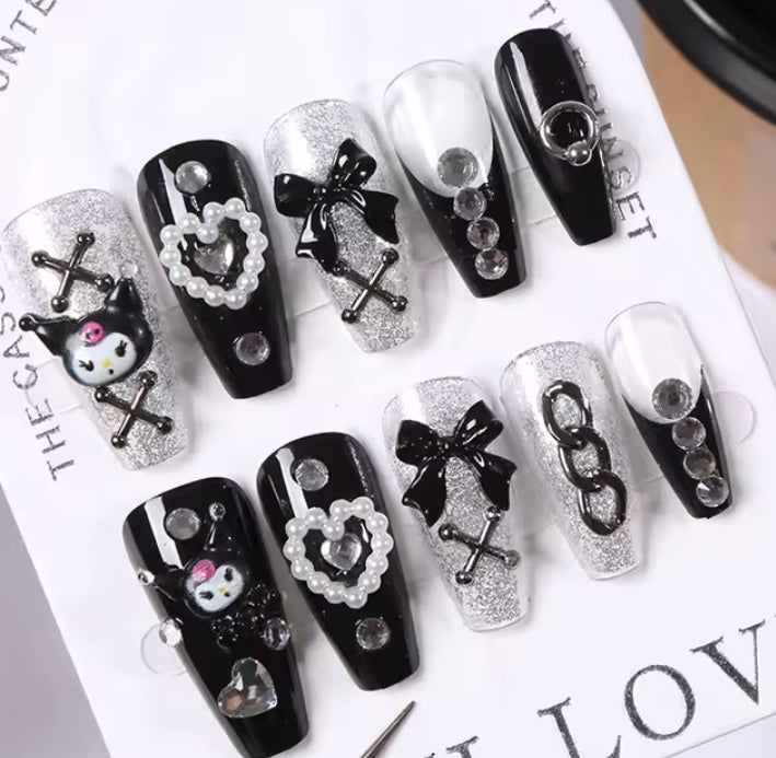 Uñas postizas de Kuromi
