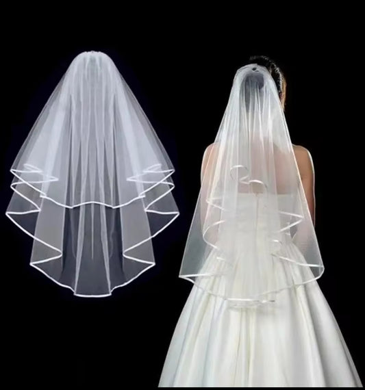 Beautiful 2 tiered white veil